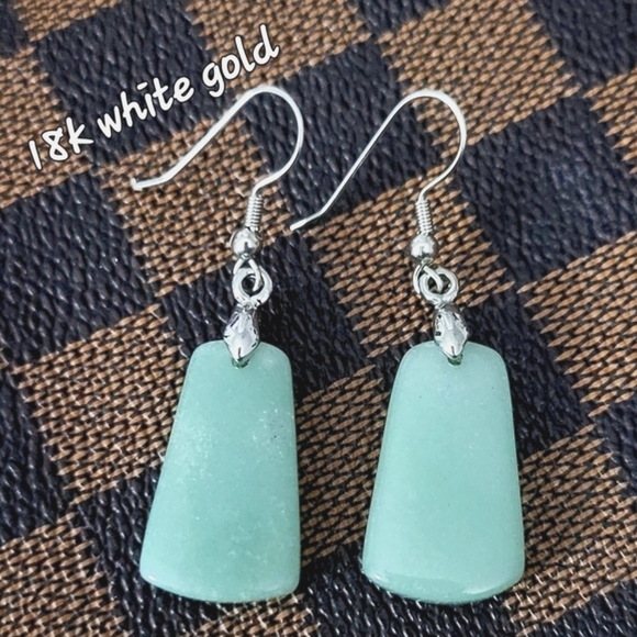 New! 18k White Gold & Aventurine Stone Earrings - Picture 12 of 13